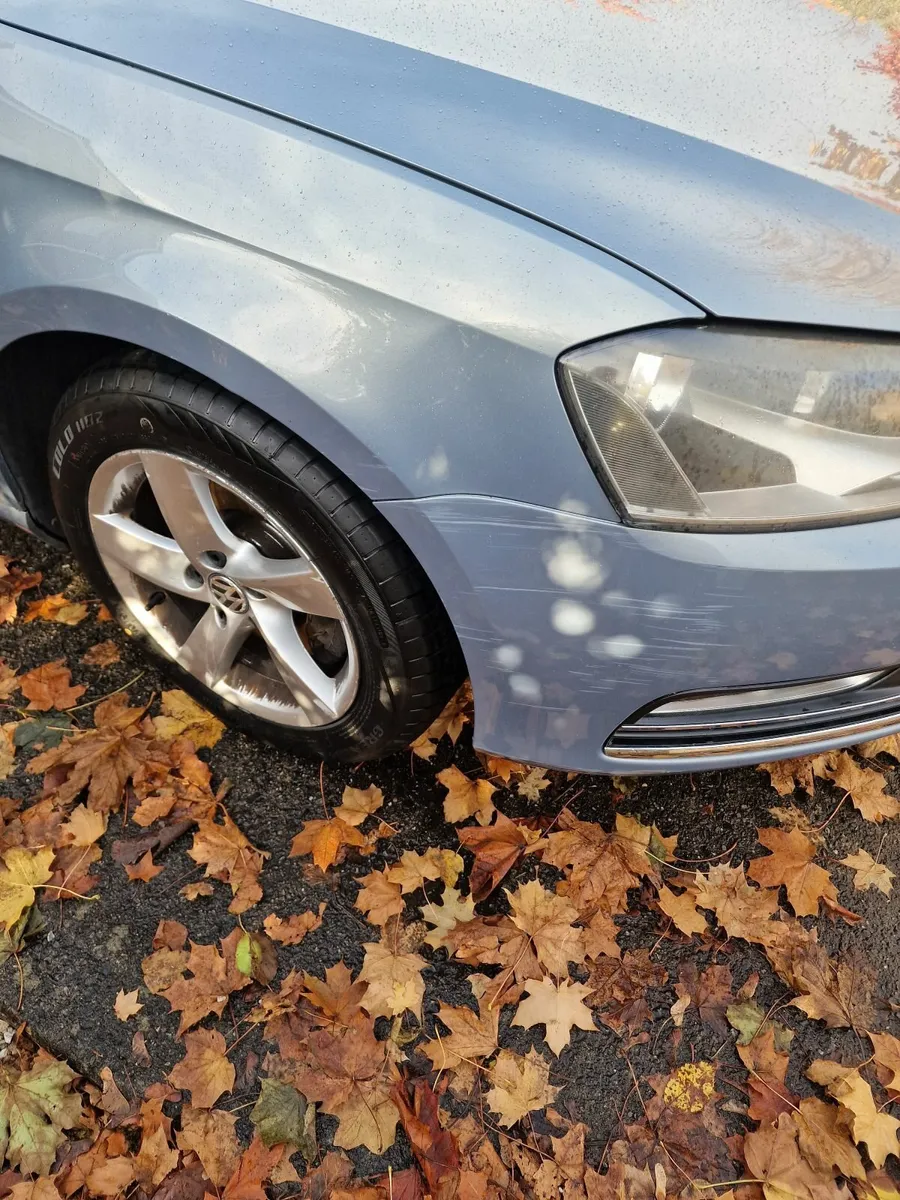 Volkswagen Passat 2011 - Image 3