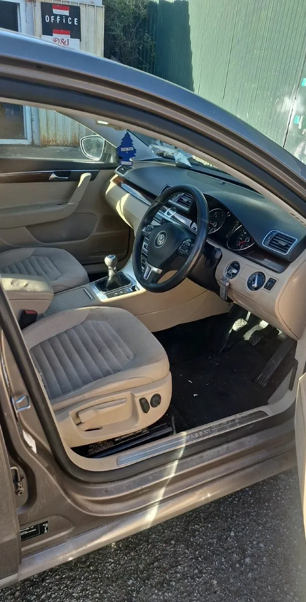 Volkswagen Passat highline - Image 2