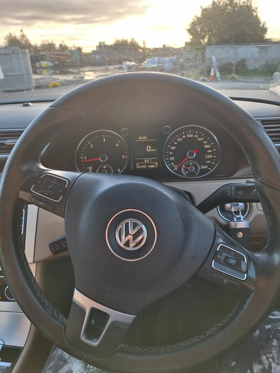 Volkswagen Passat highline - Image 4