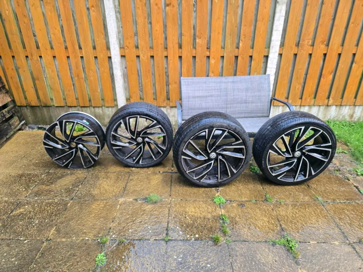 VW 19" alloys - Image 1