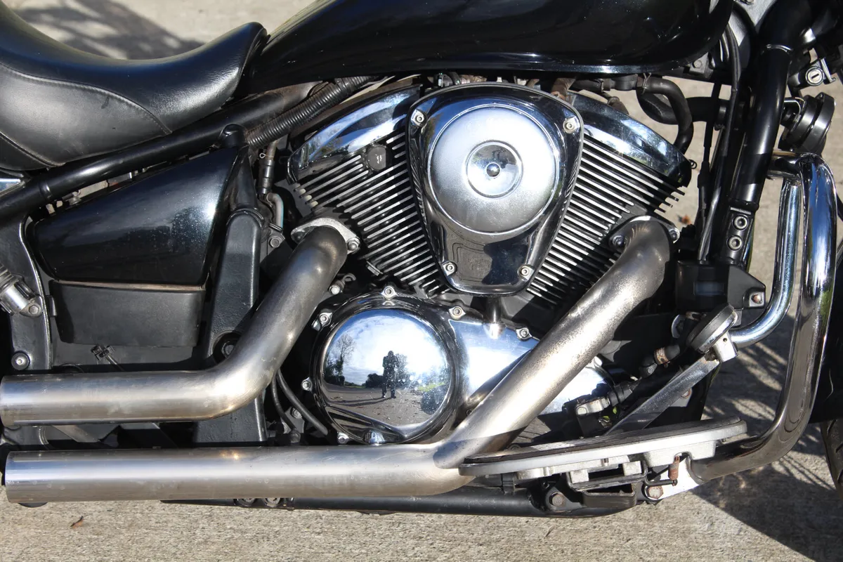 Kawasaki Vulcan 900 Classic - Image 4