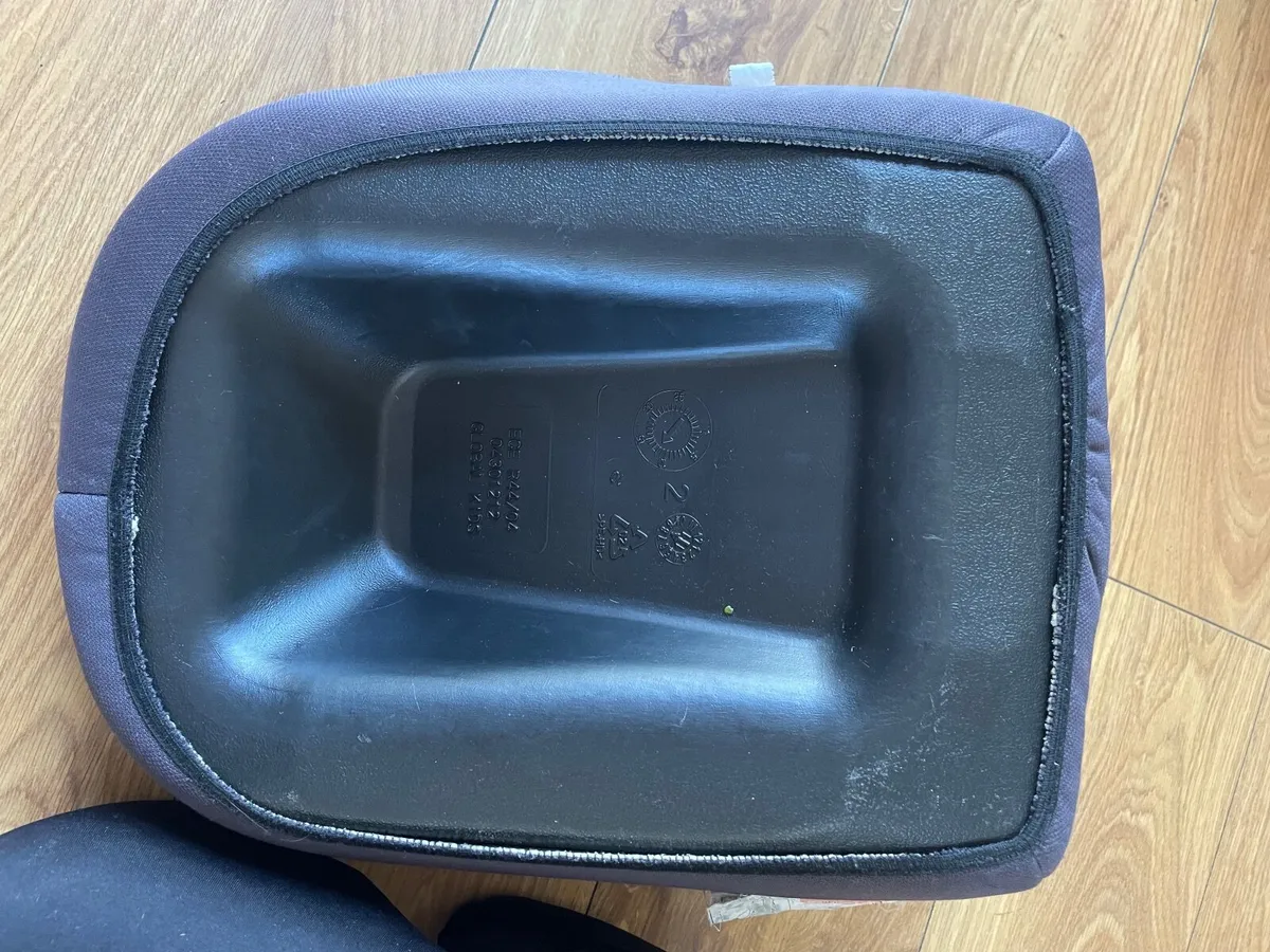 Kids booster seats X2 - Image 4