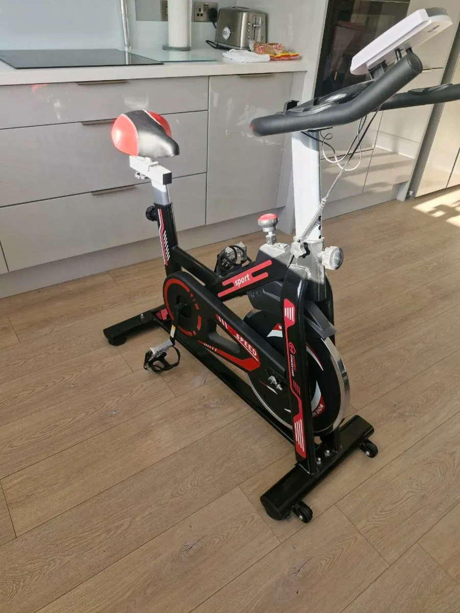 Exercise bike - Image 2