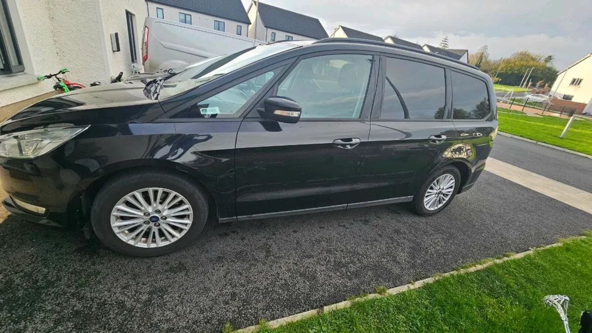 Ford Galaxy - Image 4