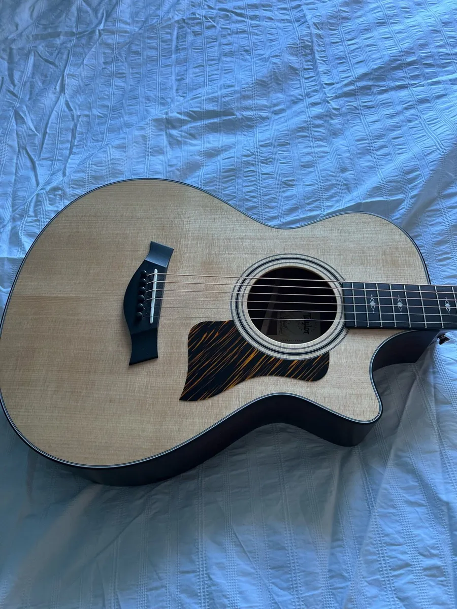 Taylor 312 ce Accoustic guitar - Image 2