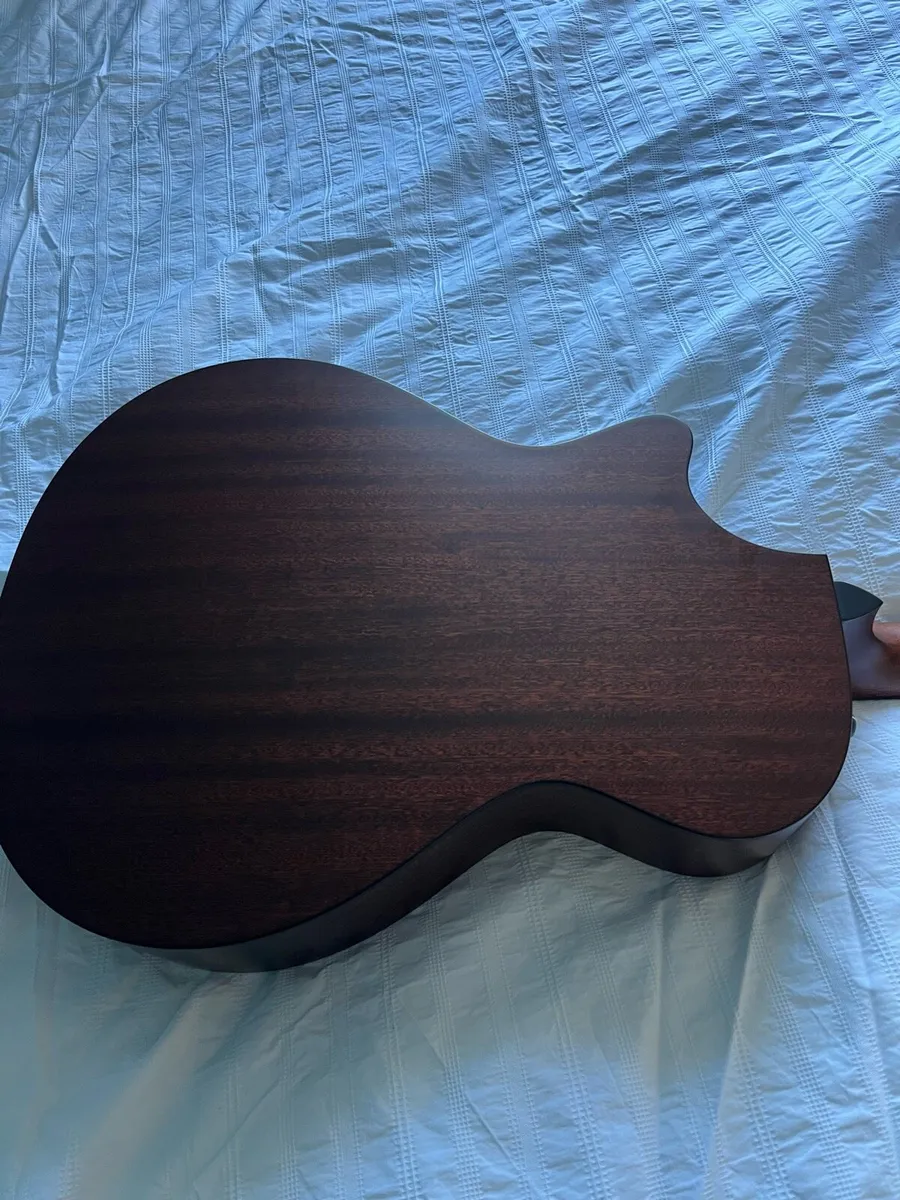 Taylor 312 ce Accoustic guitar - Image 3