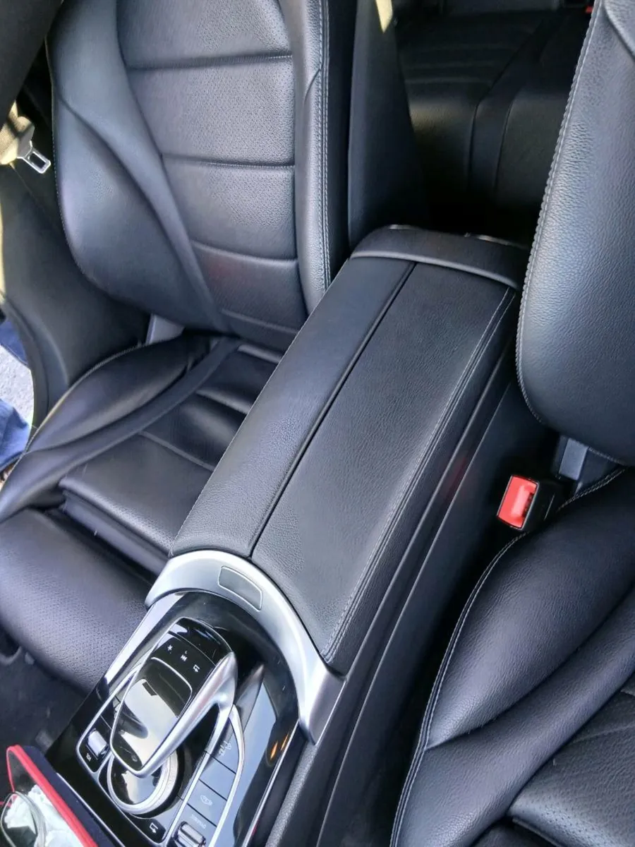 MERCEDES-BENZ C-CLASS PLUG-IN-HIYBRID - Image 4