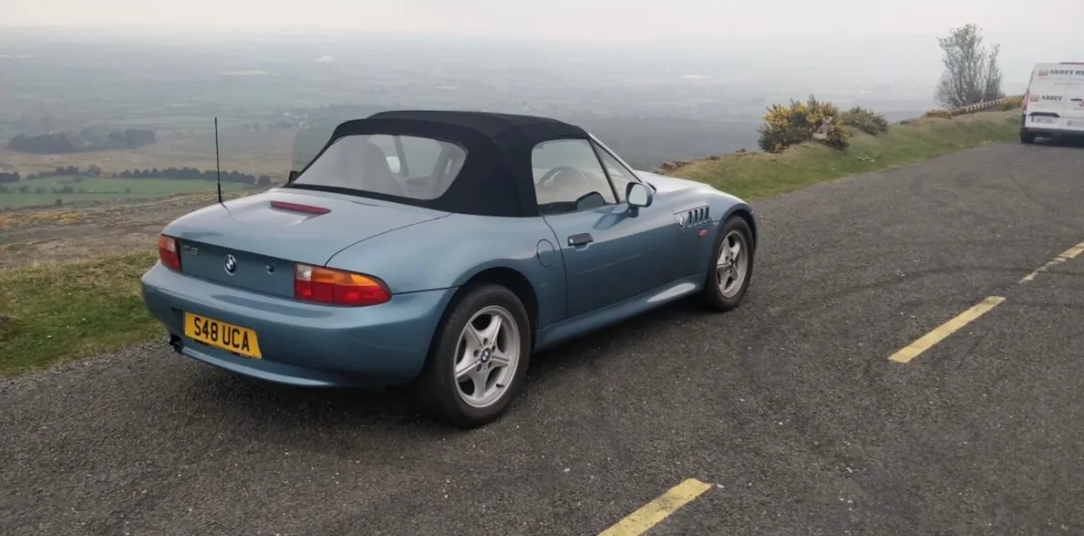BMW Z3 1998 - Image 1