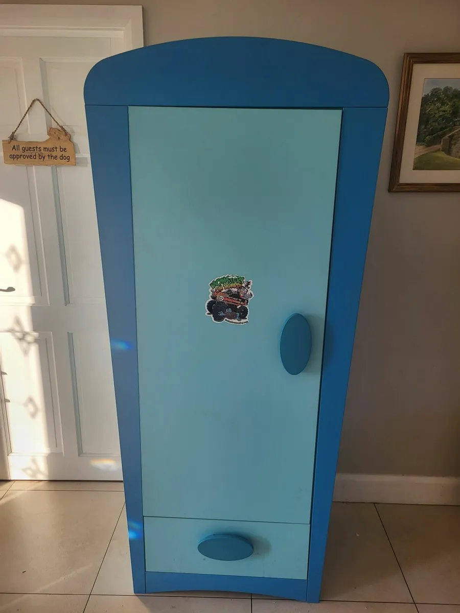 Wardrobe - Image 2