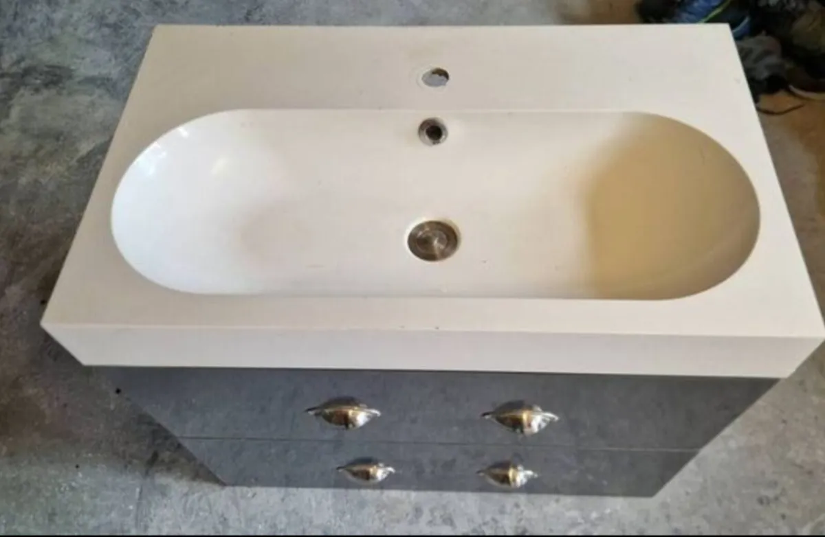 Bathroom Sink 800mm - Image 2