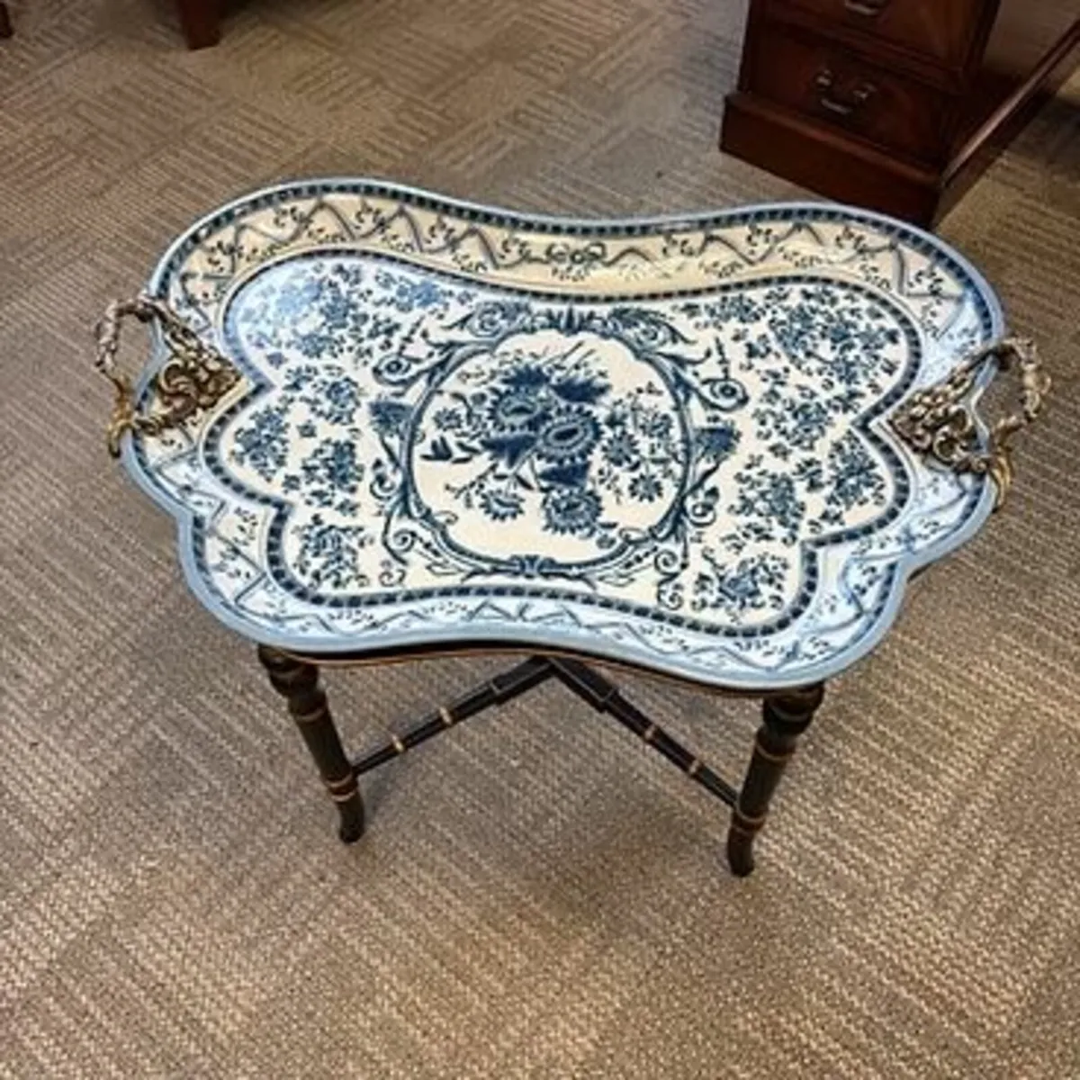 1842 - 1883, Porcelain serving tray on regency sta