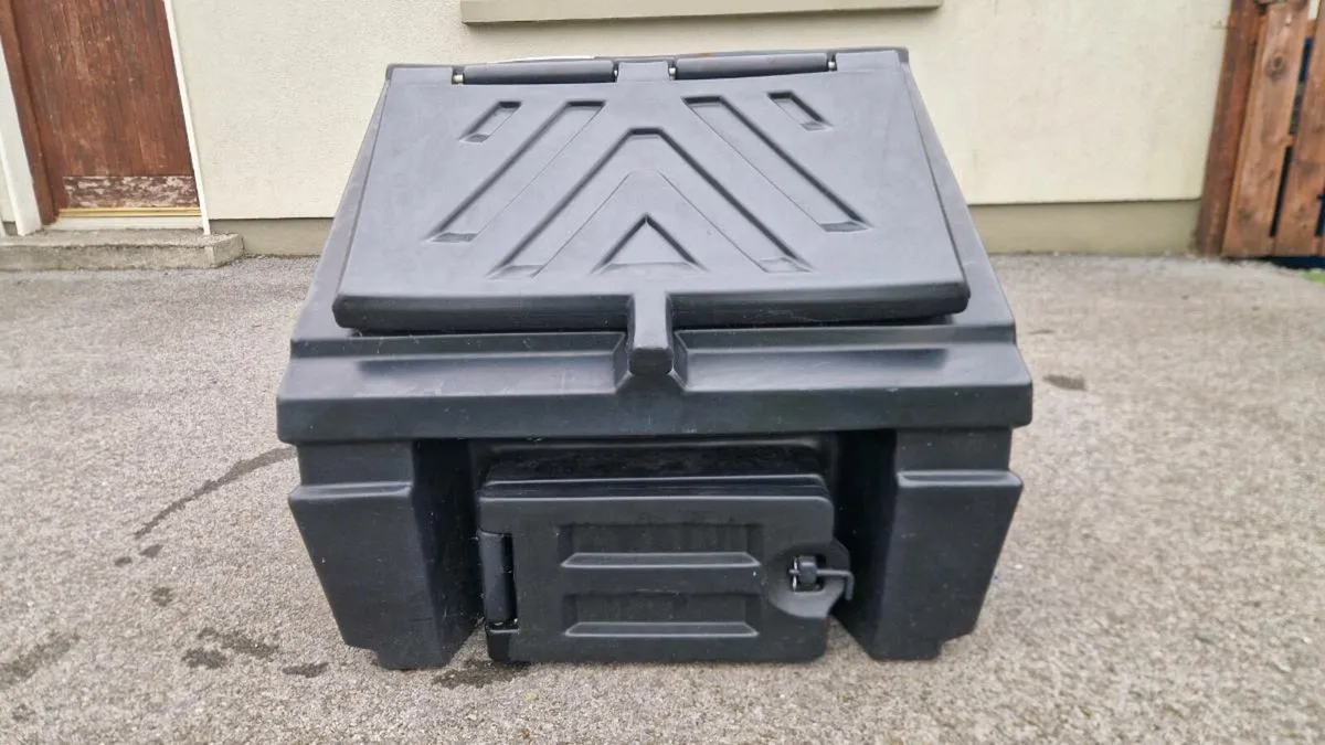 Coal bunker 150kg. Only used a couple of times. - Image 1