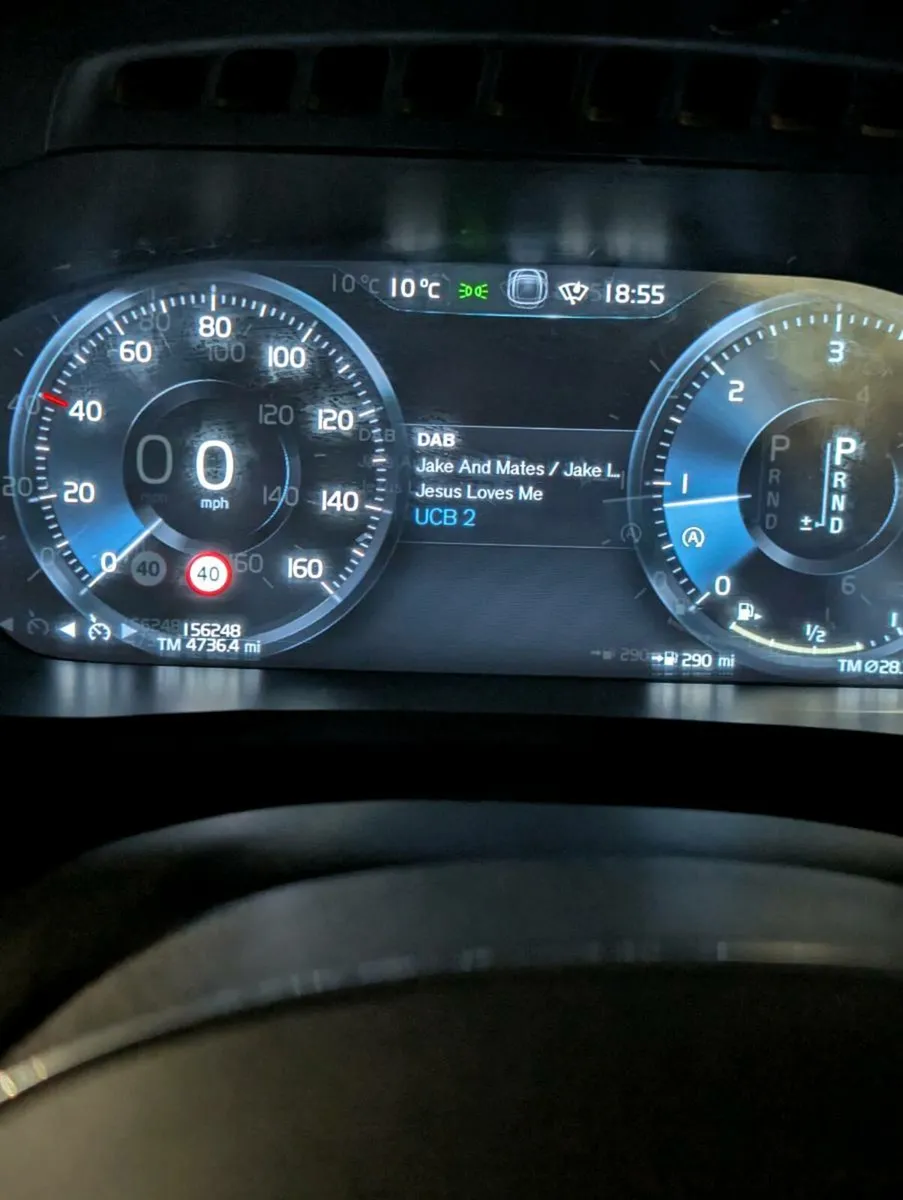 Volvo XC90 - Image 2