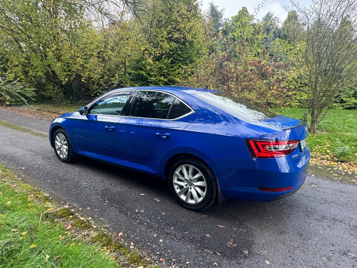Skoda Superb 1.6TDI AUTOMATIC SPORT - Image 3