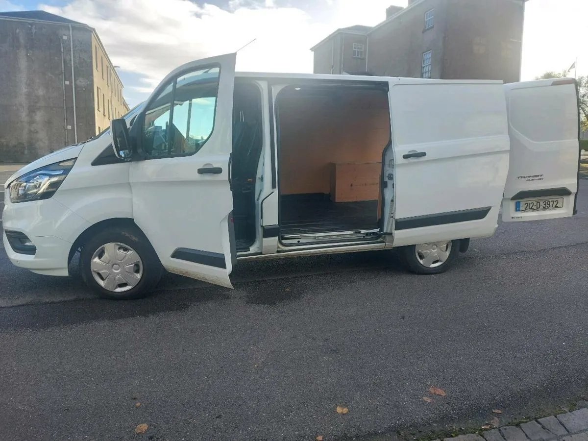 Ford Transit Custom - Image 2