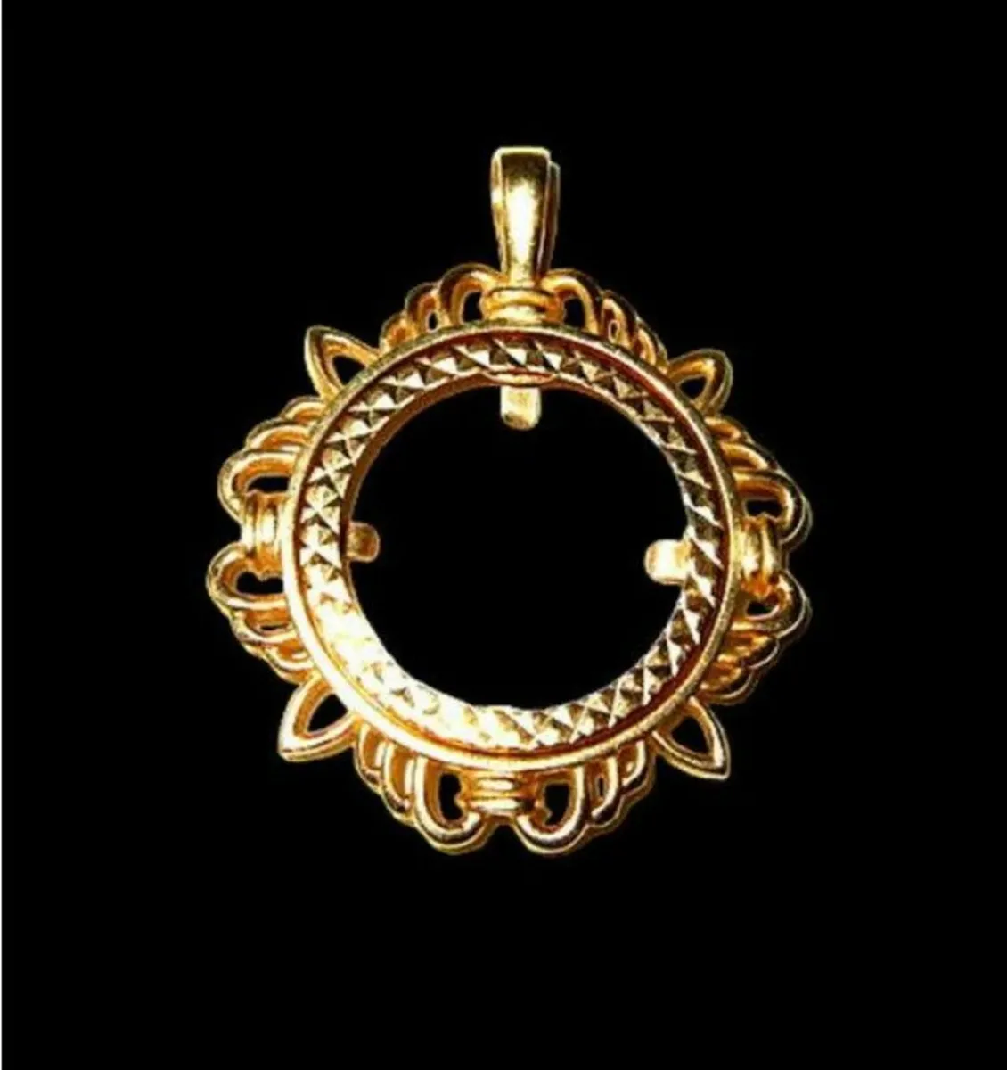 Vintage 9ct Gold (Half) Sovereign Holder Pendant - Image 3