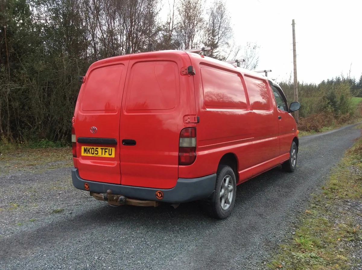 Toyota HiAce 2005 - Image 3