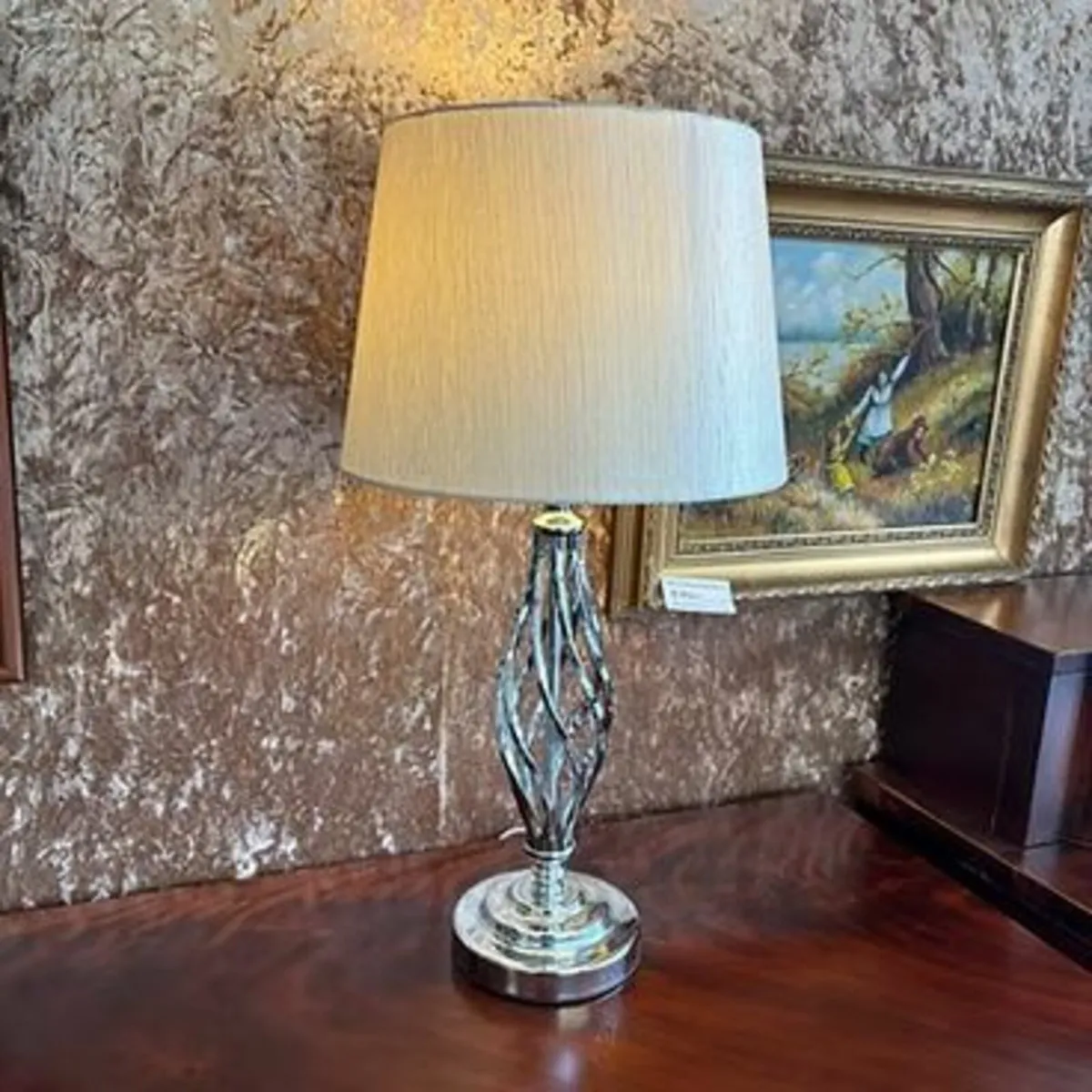 Silver swirl based table lamp. Excellent condition - Image 1