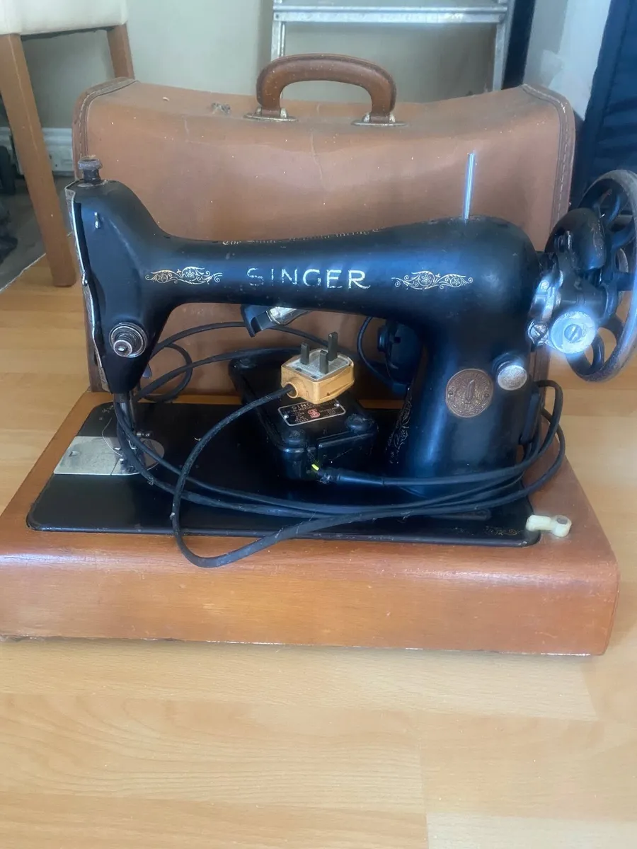 Sewing machine - Image 2