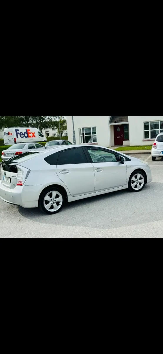 Toyota Prius 2010 /3850 euros - Image 2