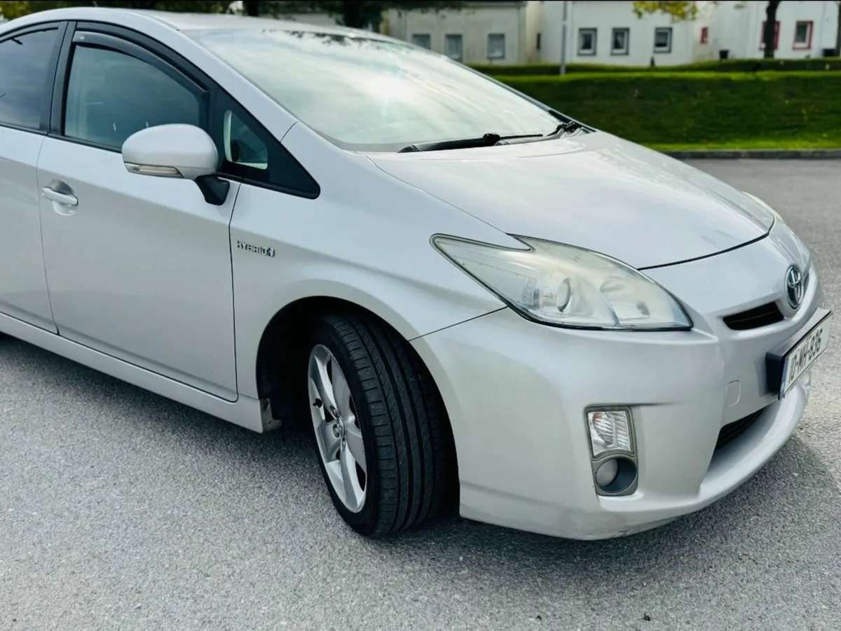 Toyota Prius 2010 /3850 euros - Image 3