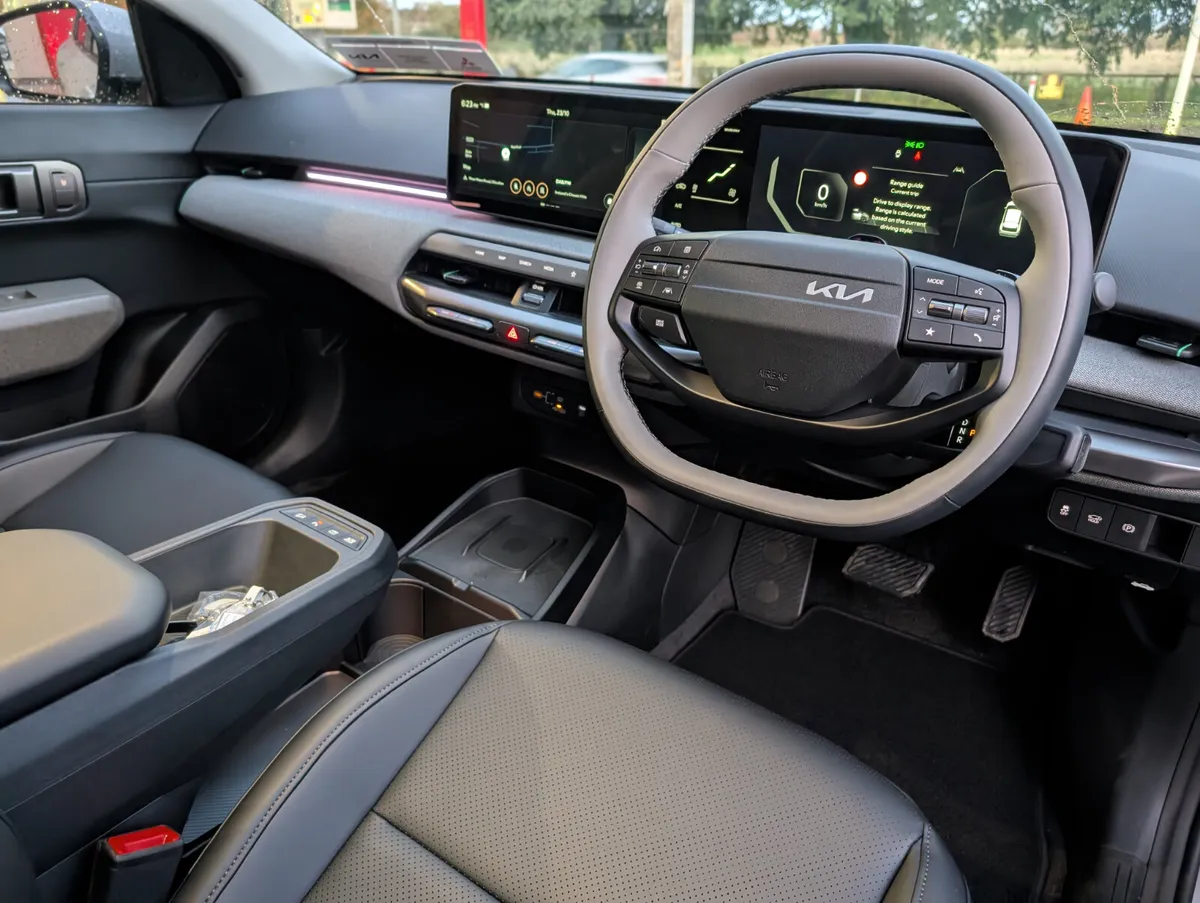 2025 KIA EV4 Earth 3 Demo - Image 4