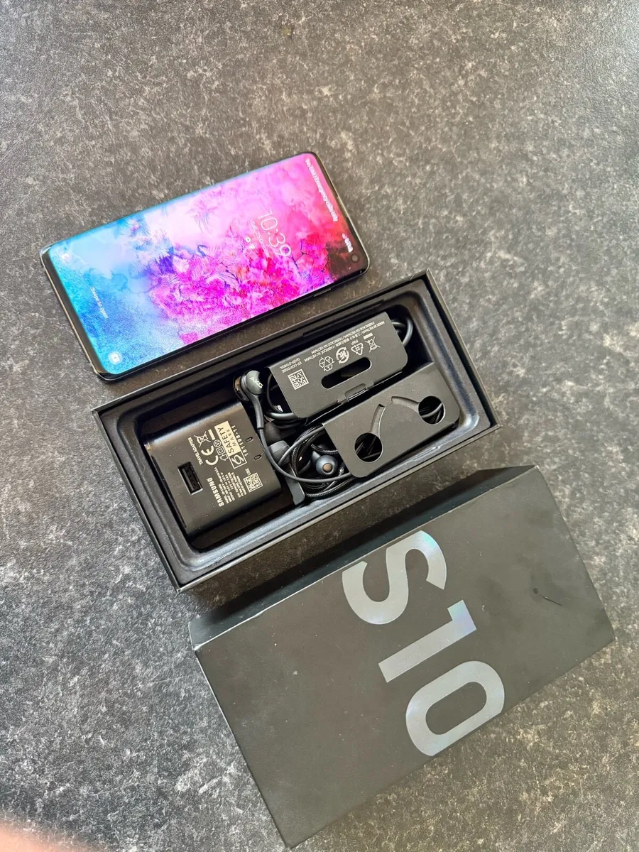 LIKE NEW SAMSUNG S10 DUAL SIM 128gb unlocked - Image 1