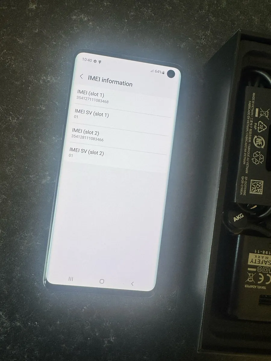 LIKE NEW SAMSUNG S10 DUAL SIM 128gb unlocked - Image 4