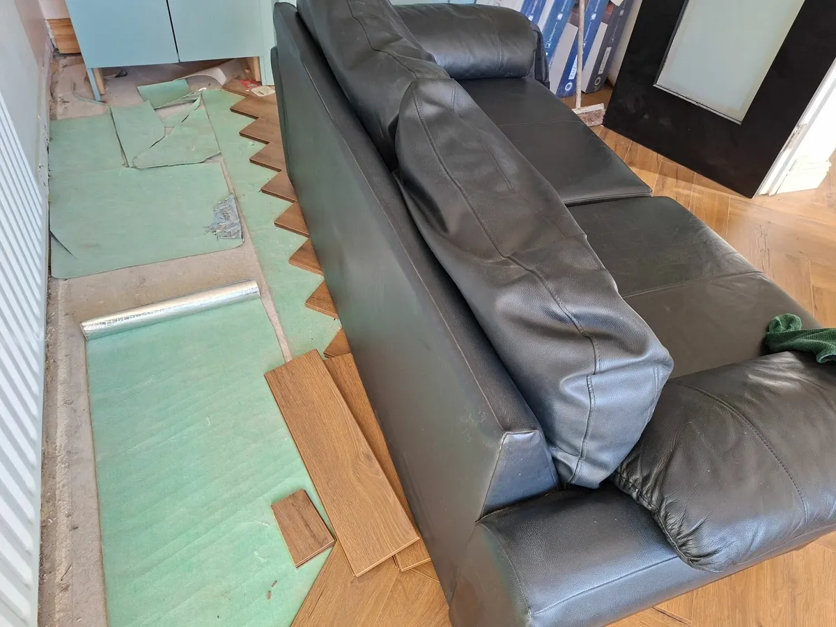 Couch - Image 2