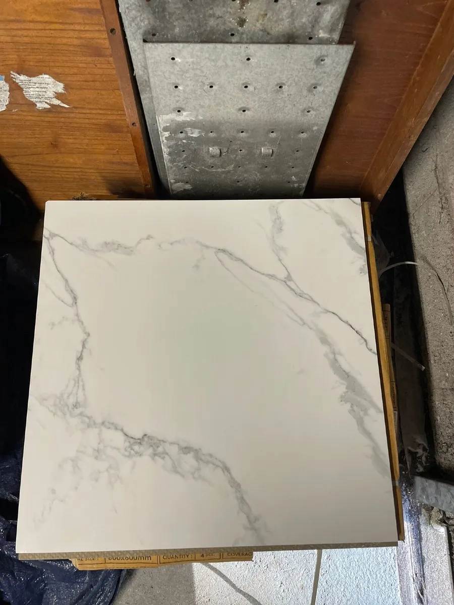 Wall and floor tiles - Image 3