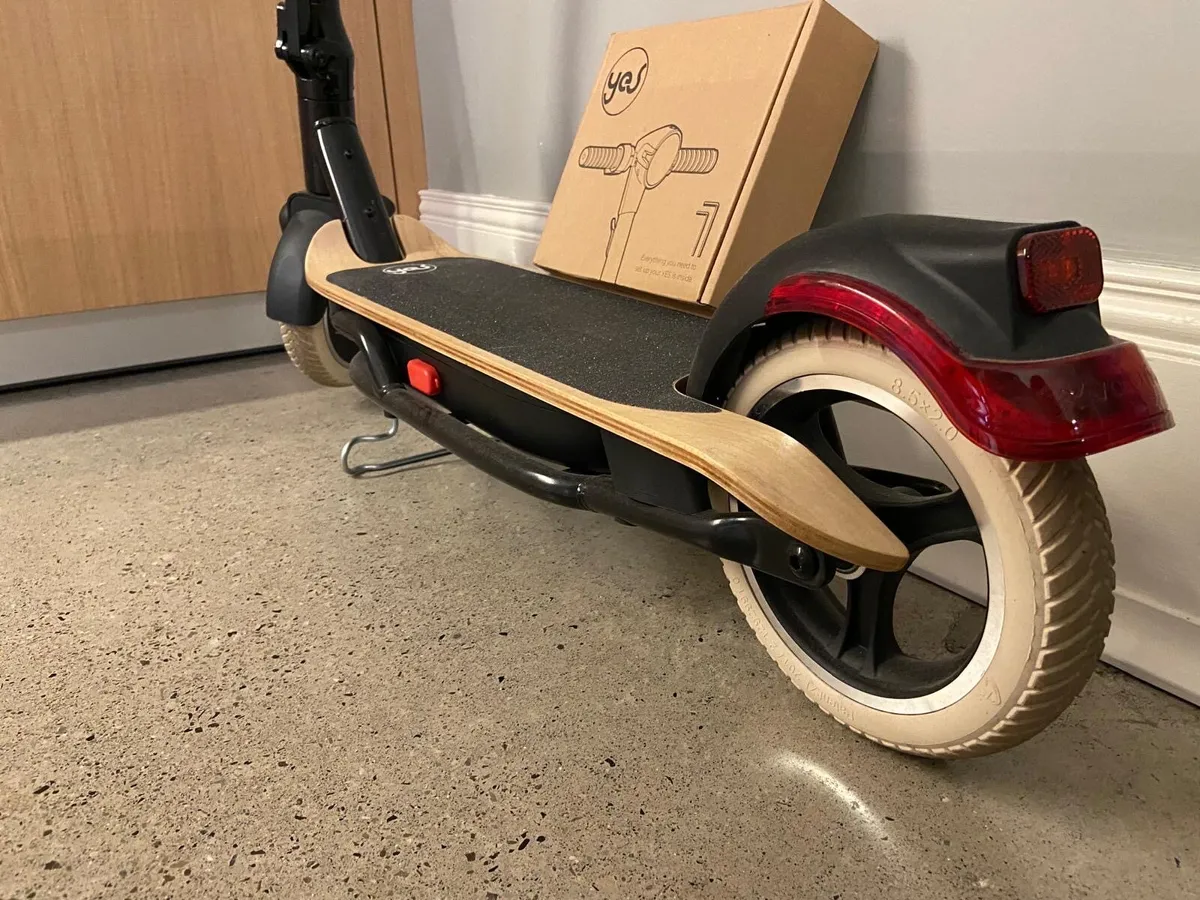 Yvolution YES Adult Electric Scooter, Black - Image 2