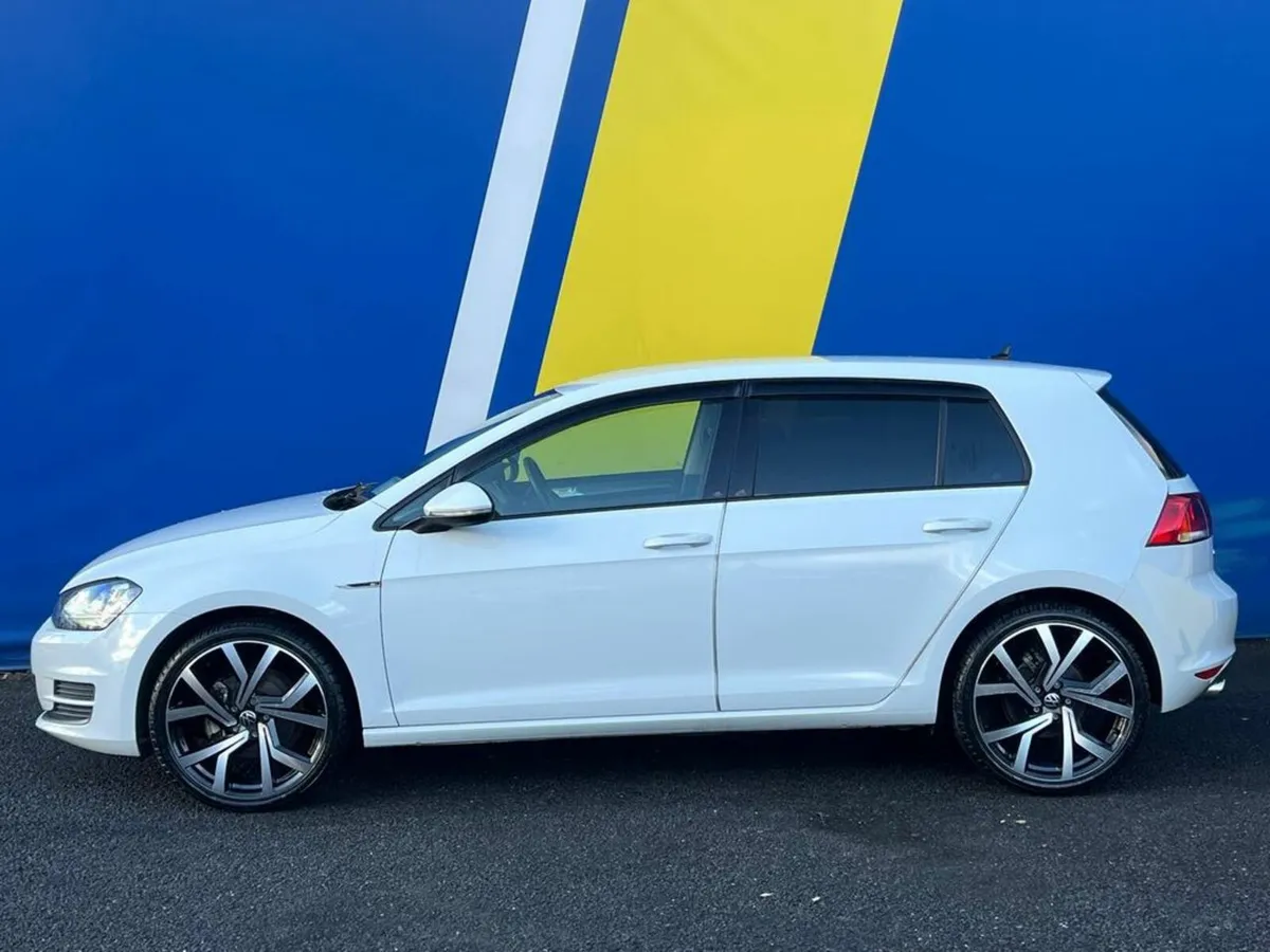 Volkswagen Golf R-LINE PACK 1.2 TSI AUTO // MULTIM - Image 3
