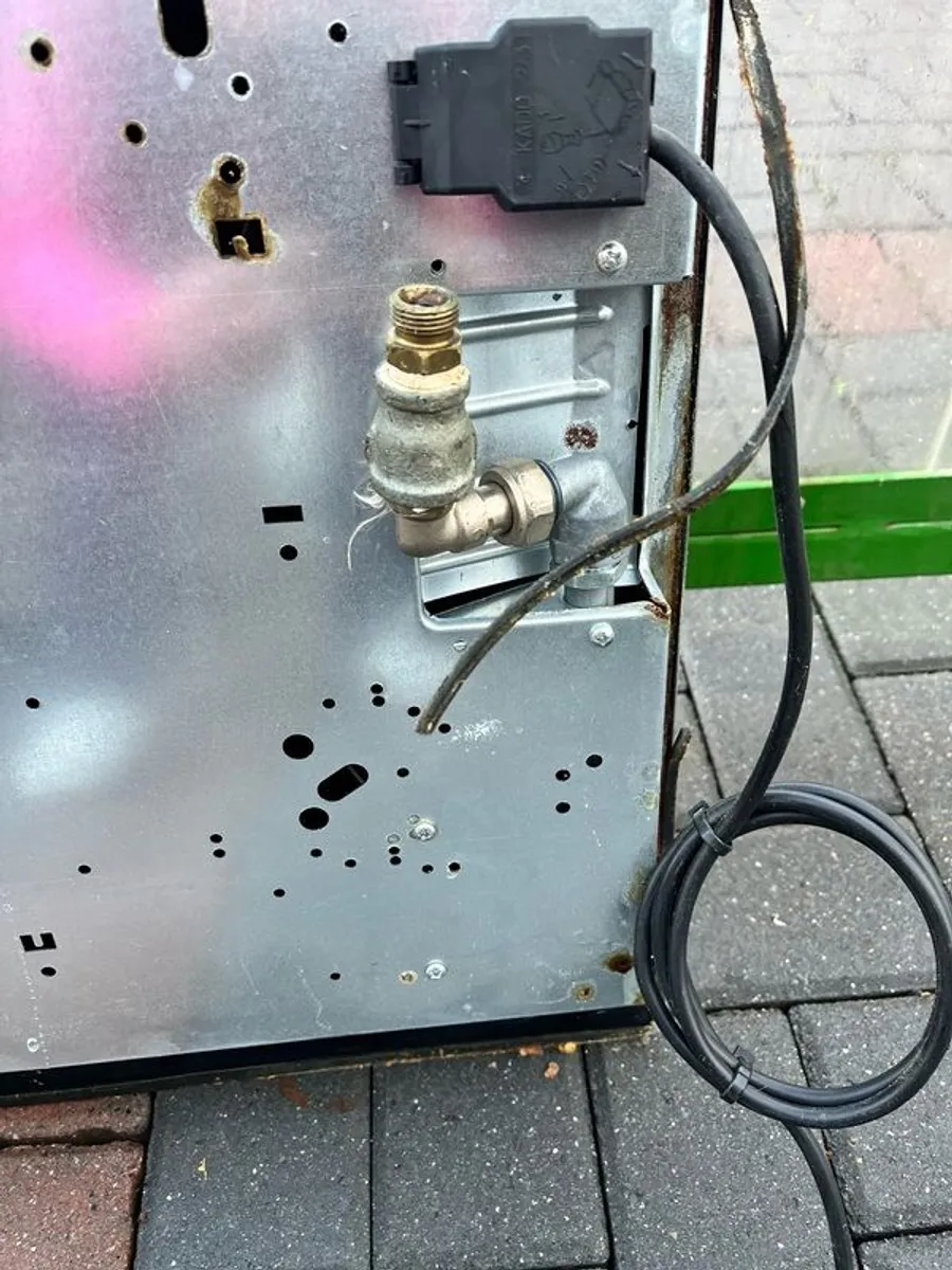 5 ring gas hob - Image 1