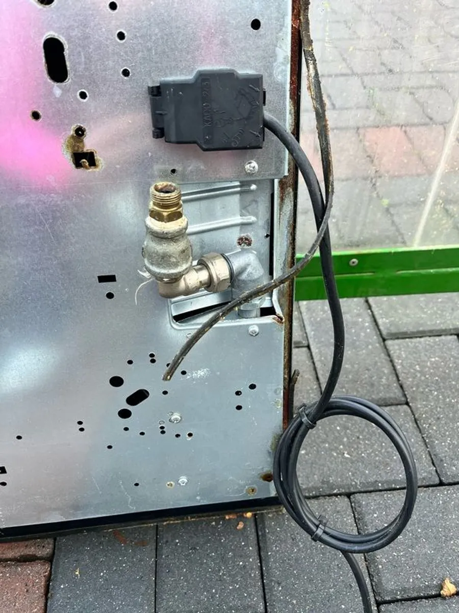 5 ring gas hob - Image 2