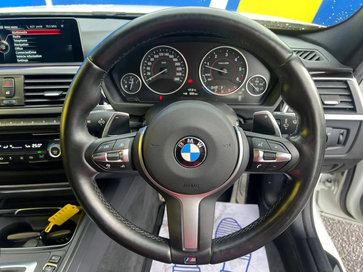 BMW 3-Series 320d M-SPORT COMPETITION TOURING // N - Image 4
