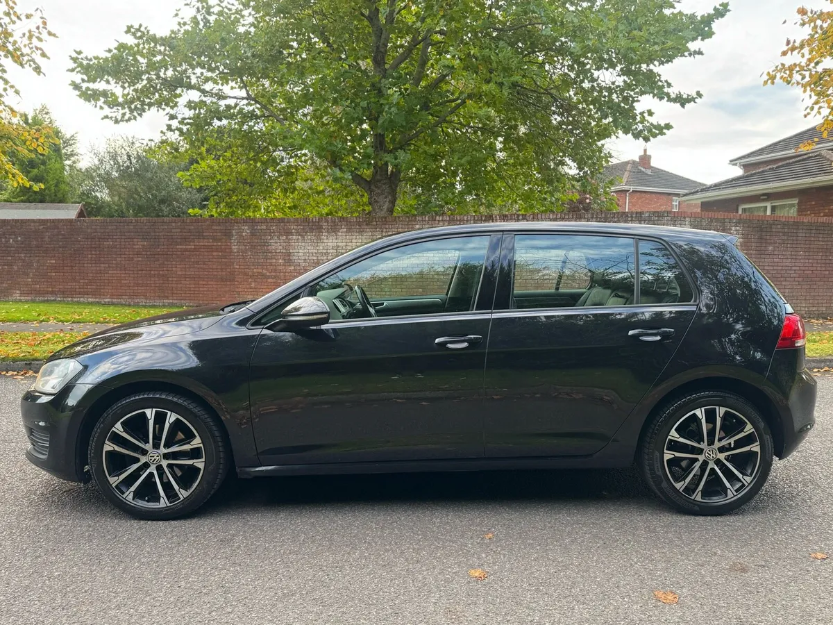 €6450 Volkswagen Golf 2014 Highline 1.6 Diesel - Image 2