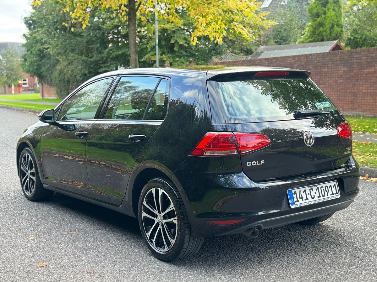€6450 Volkswagen Golf 2014 Highline 1.6 Diesel - Image 3