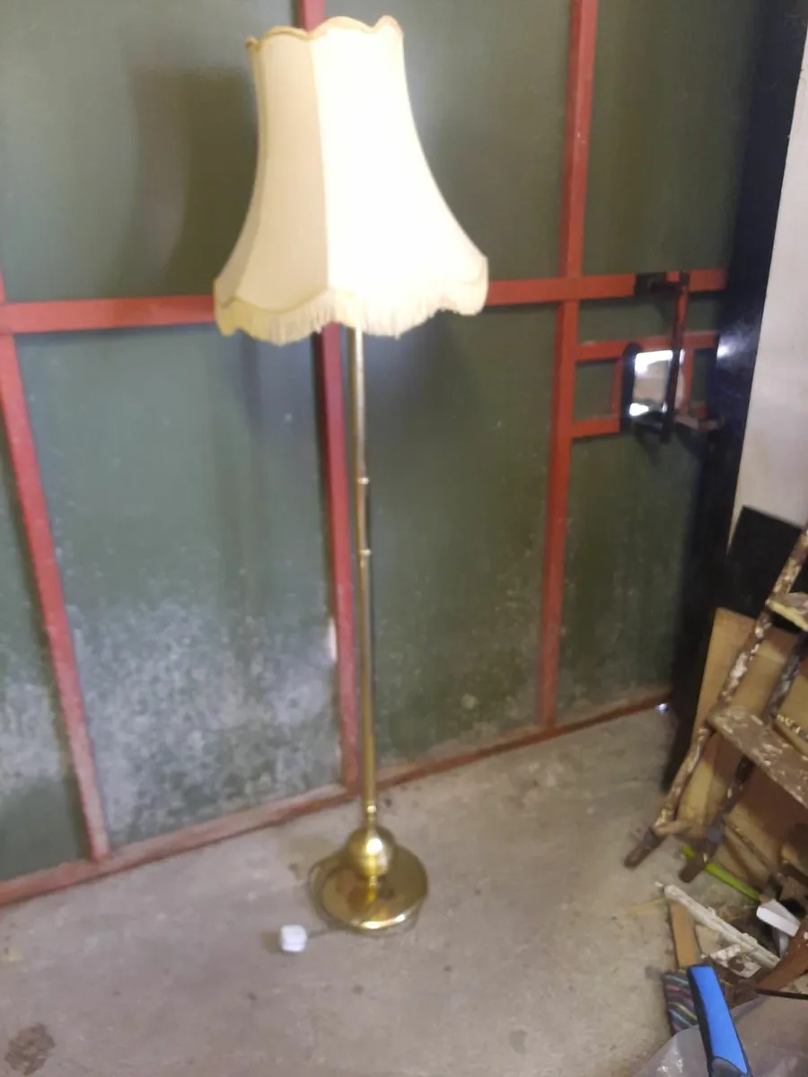 Antique lamp - Image 1