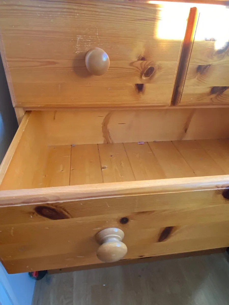 Chest of drawers - Image 2