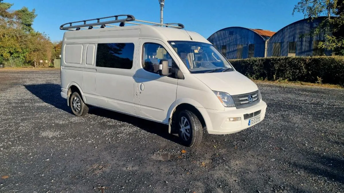 Ldv v80 van with side glass - Image 1
