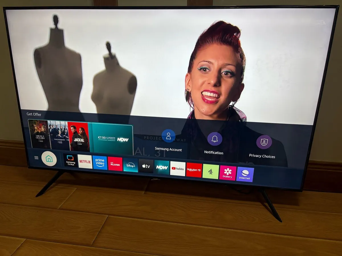 Samsung 55 Inch Crystal UHD 4k Smart TV - Image 2