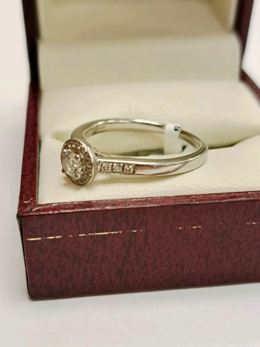 14K White Gold Diamond Ring 14CT - Image 2