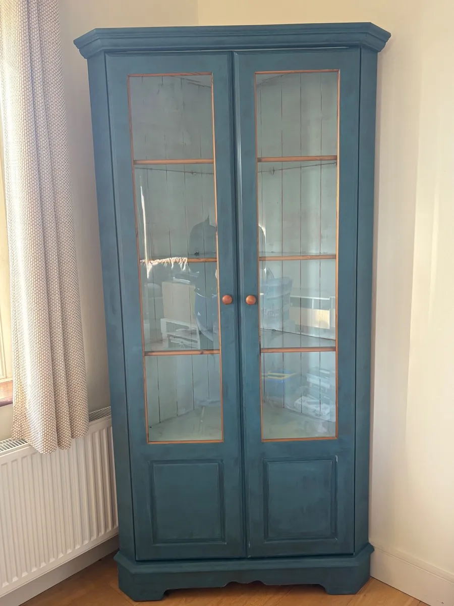 Cabinet - Image 2
