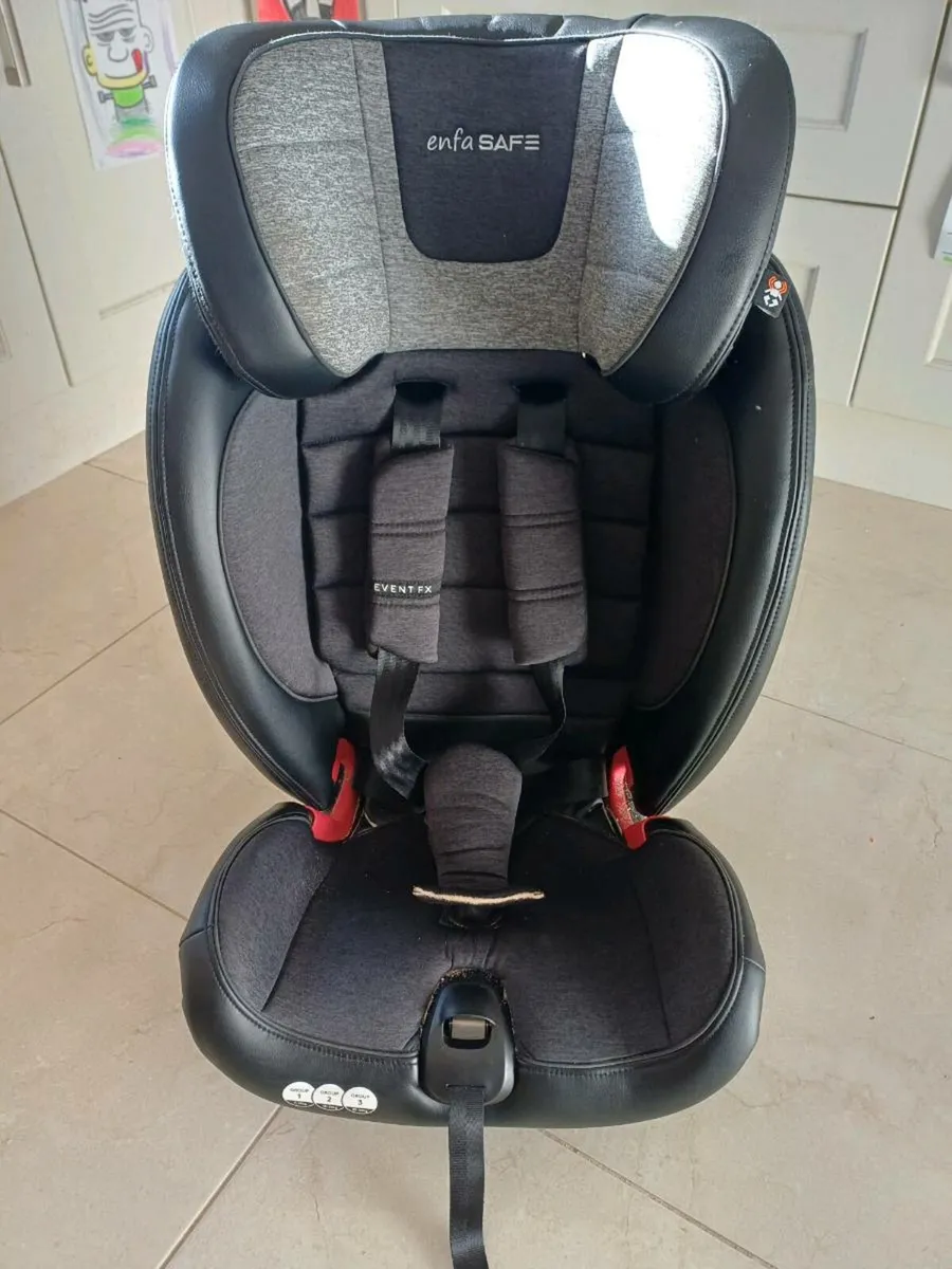 Isofix Carseat - Image 1