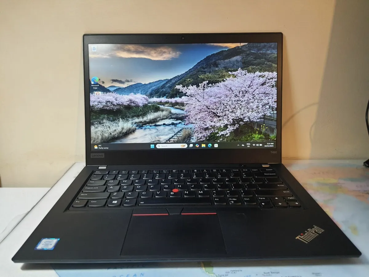Lenovo ThinkPad T490 i5 8th gen 16/256GB SSD Quad - Image 1