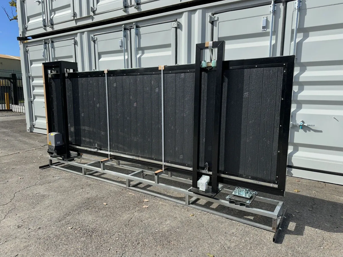 New 13ft electric gates - Image 4
