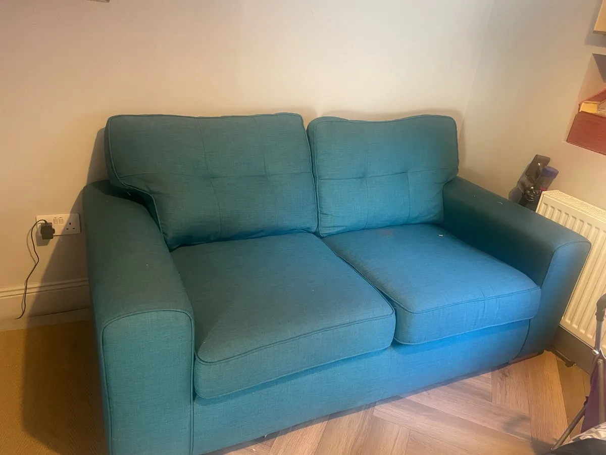 Two seater couch - Image 1