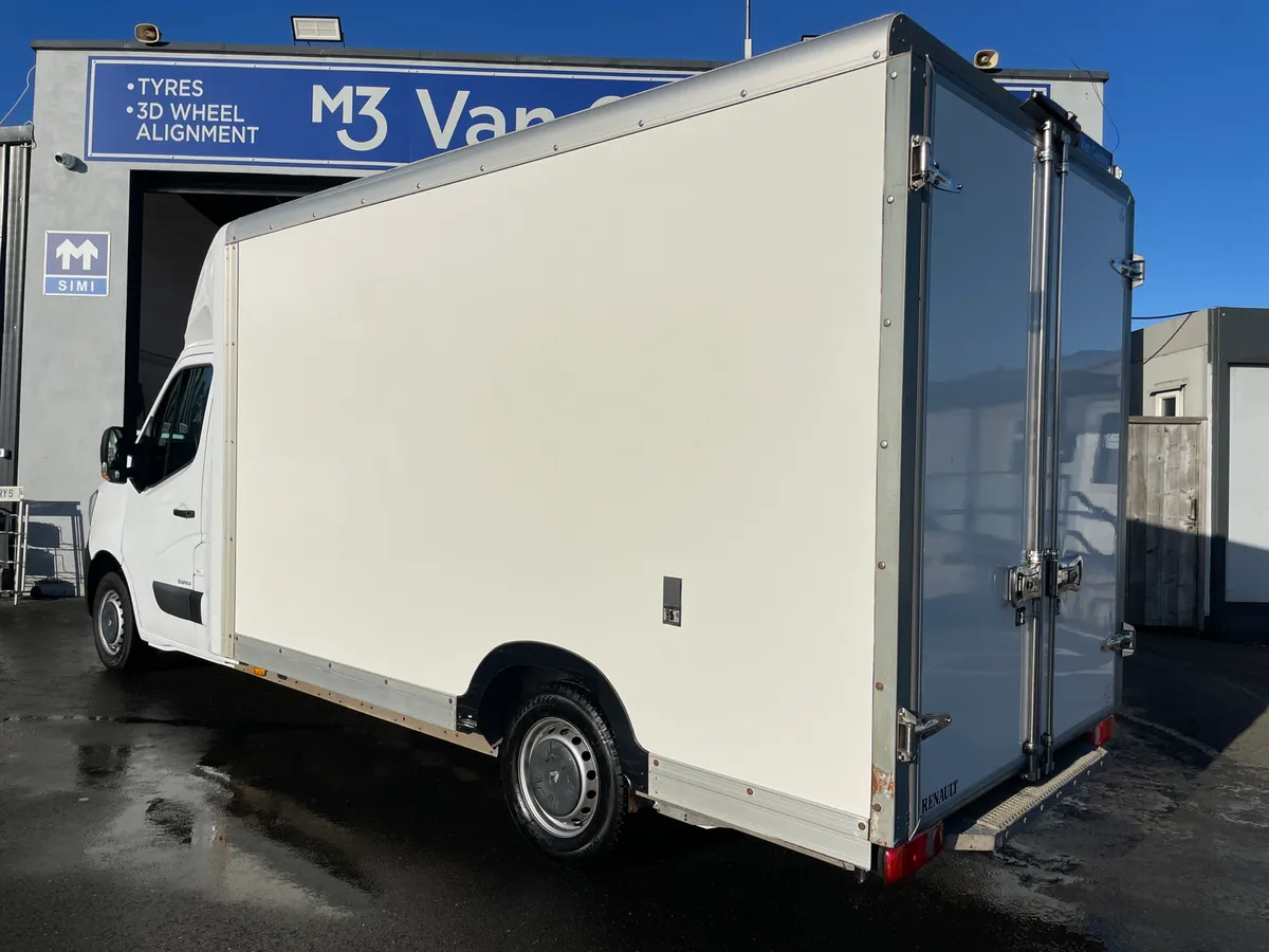 2022 Renault Master LUTON Body LOW LOADER - Image 4