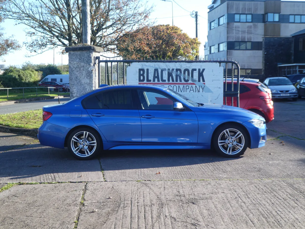 BMW 3-Series 2018 - Image 2