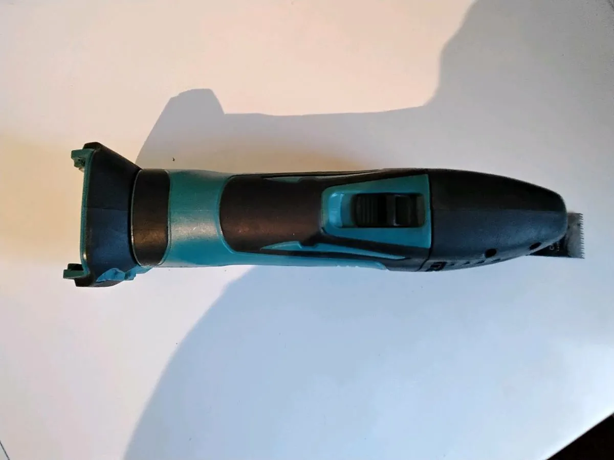 Makita DTM50Z Multitool Body only - Image 2